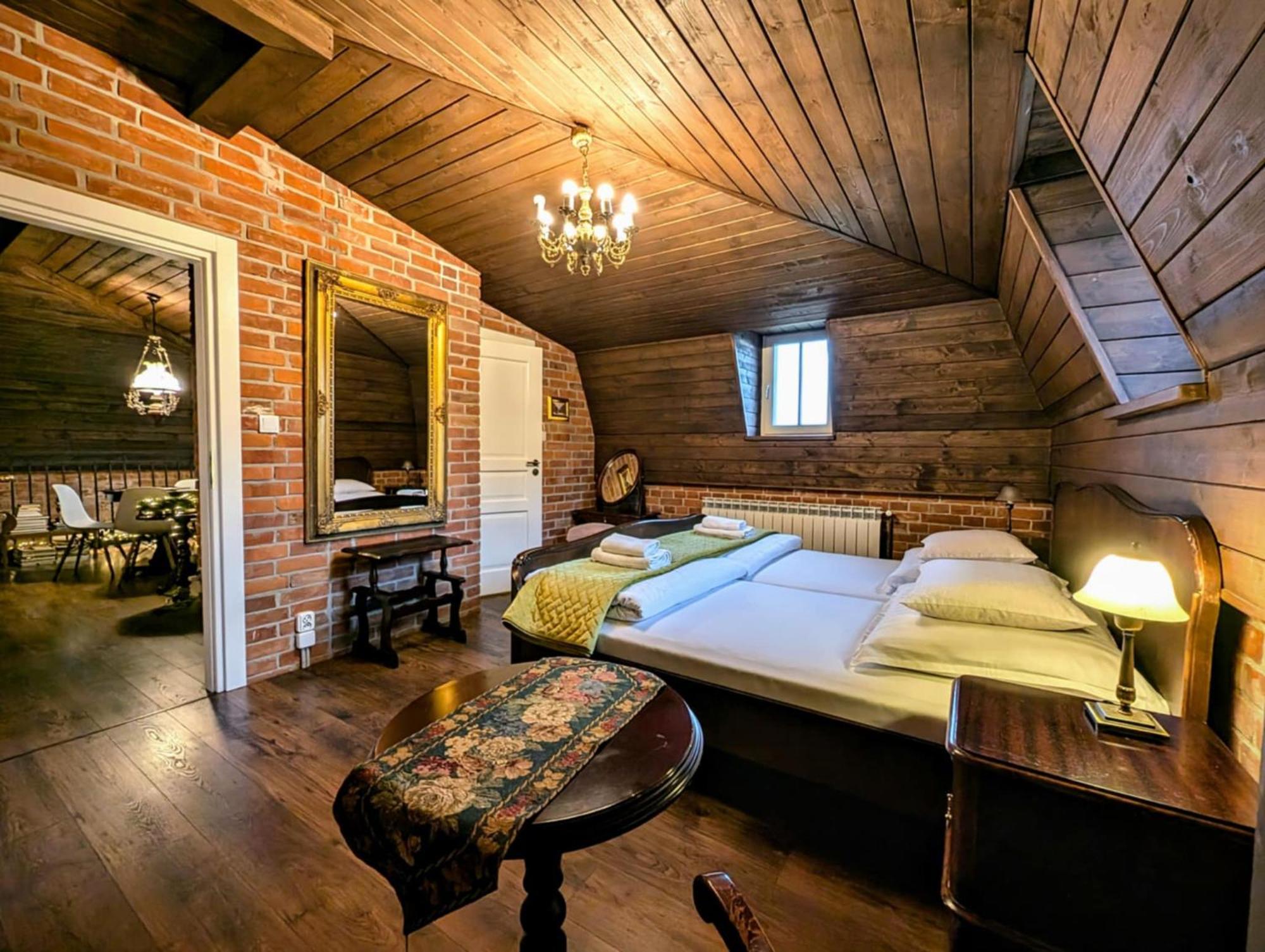 Dworek Atrium Tomaszow Lubelski Ngoại thất bức ảnh