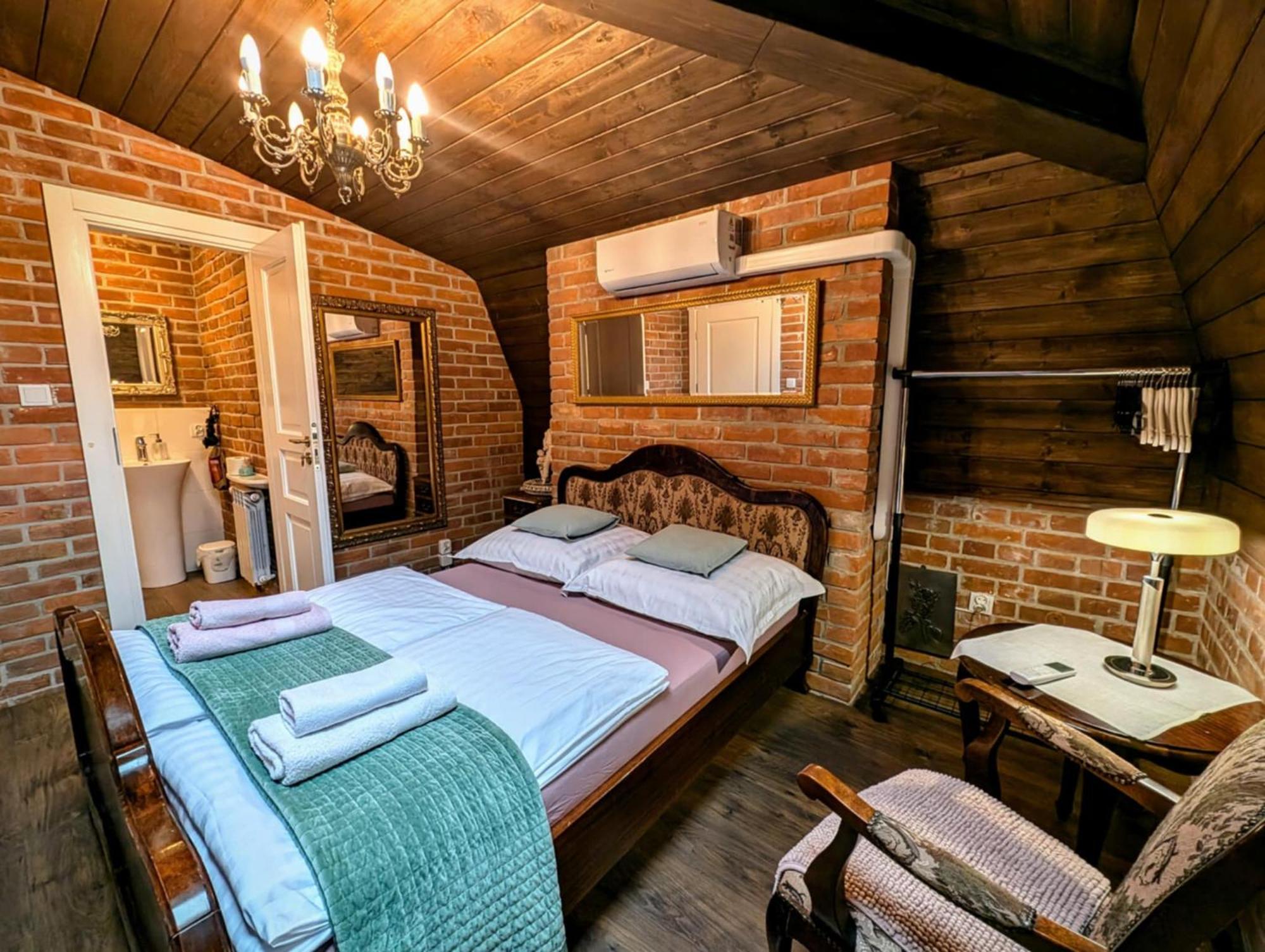 Dworek Atrium Tomaszow Lubelski Ngoại thất bức ảnh
